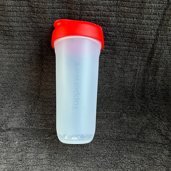 Tupperware Kitchen Nwot Tupperware Shaker Bottle Poshmark